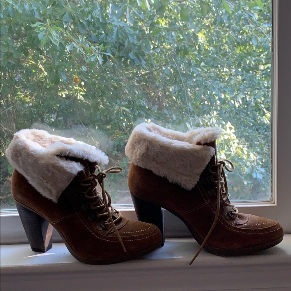 Suede boots